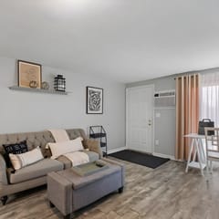 Stylish 1st Flr 1Bed Condo-Close to Downtown Dover