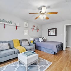 Spacious Open-Concept Studio Short-Midterm Stays