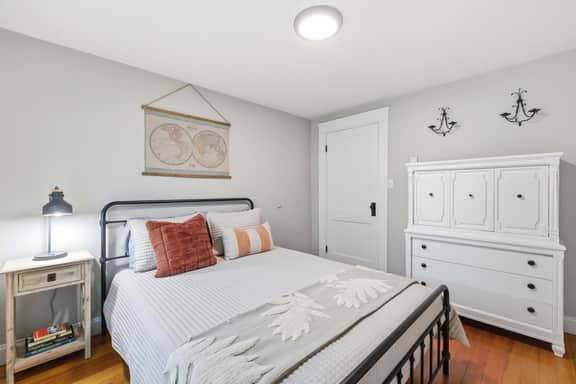 65 S Elm St #3