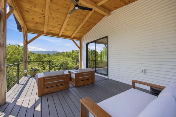 Lake Sunapee Mtn Views La Maison Luxury 4 Bed 3,5 Bath - Image 1